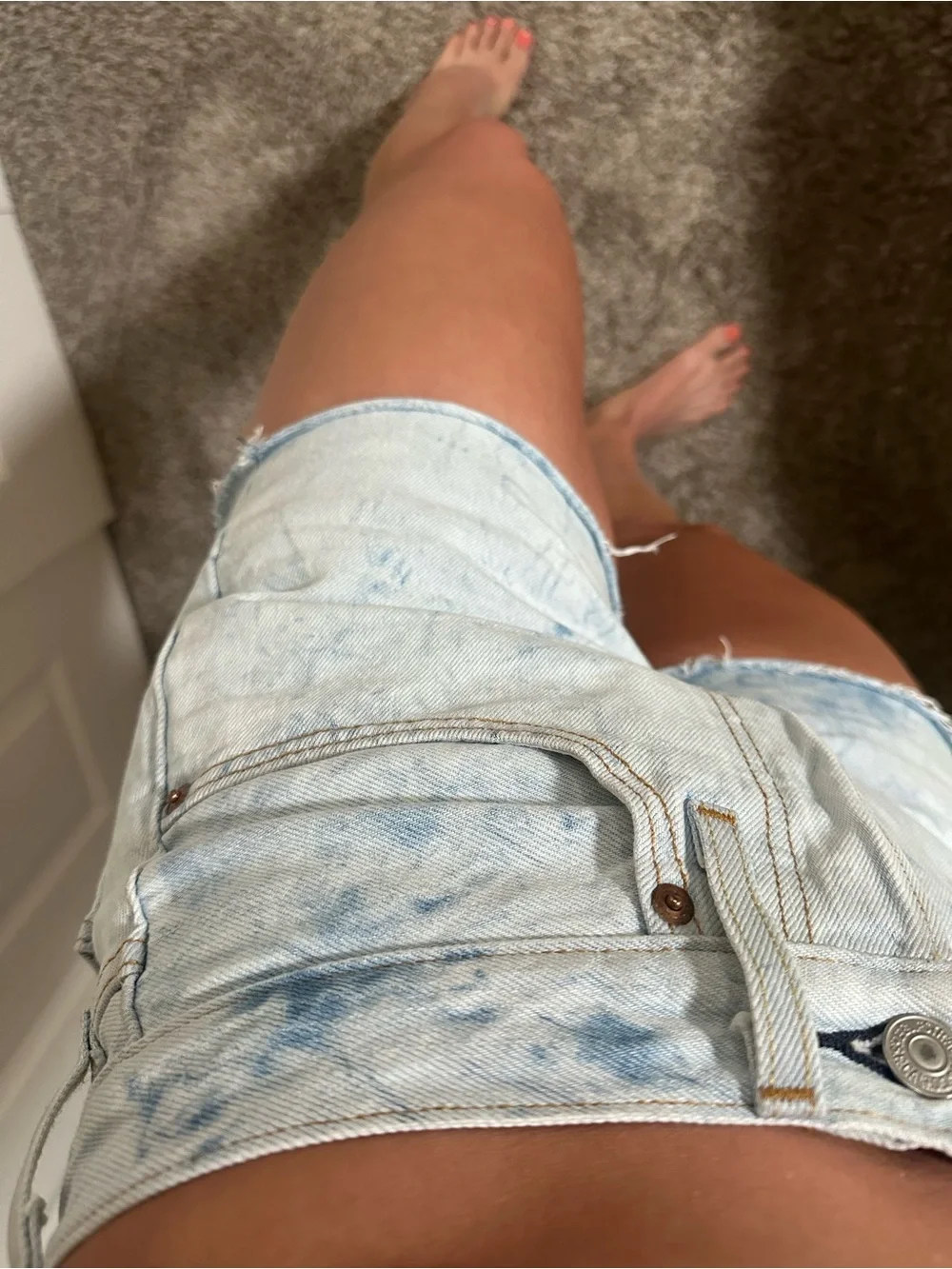 Levi’s 501 Original Fit High Rise Women’s Shorts - Picture 4 of 9